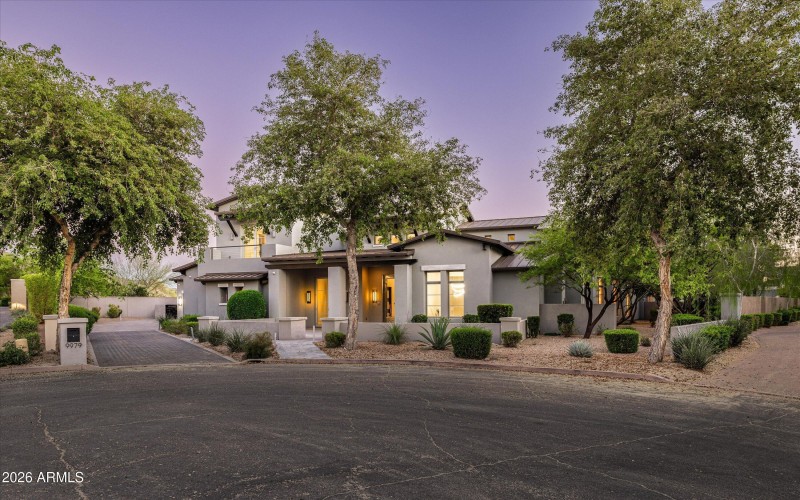 87-9979 E Toms Thumb Scottsdale, AZ, Uni