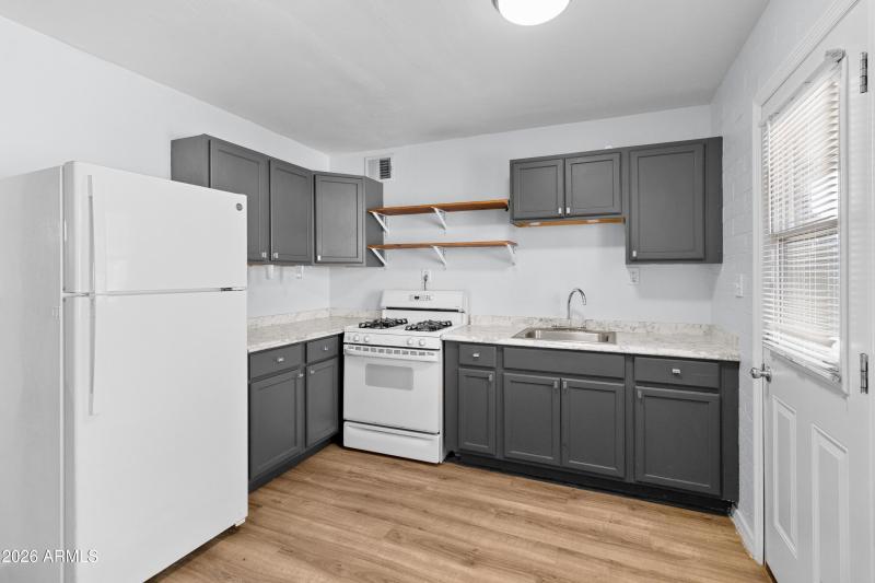 CN1_4305 (1)