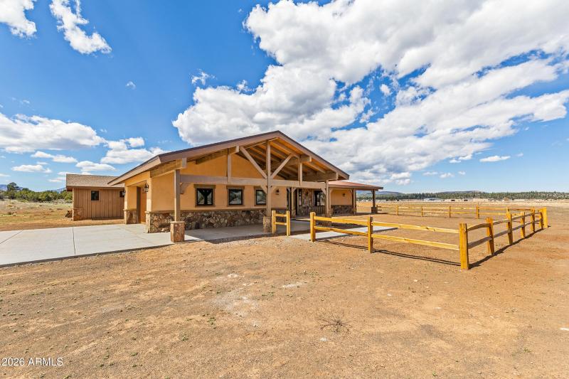 6570 Meadows Lane-2