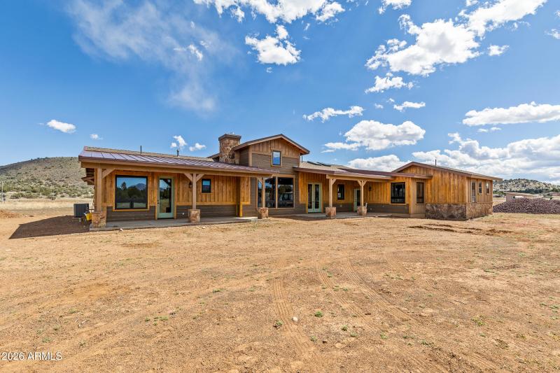 6570 Meadows Lane-6