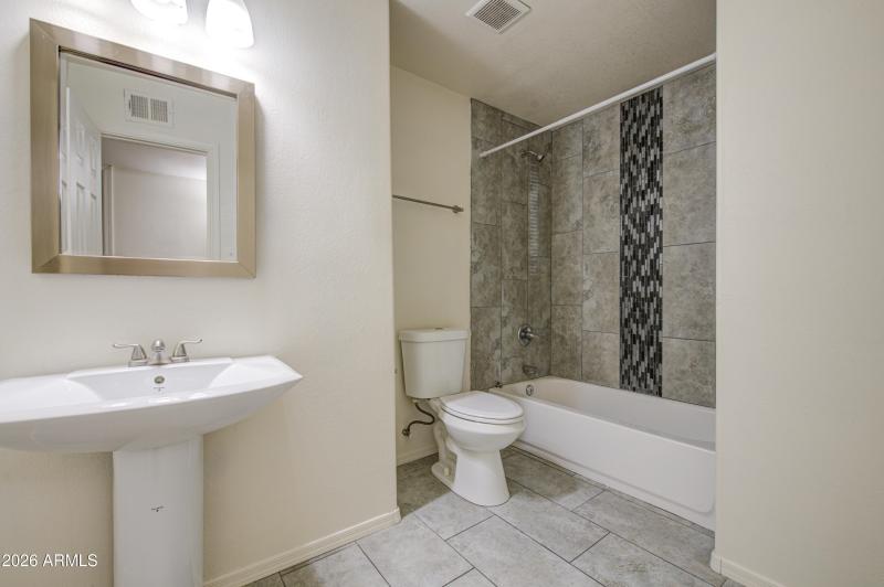 Bathroom 2-pic 1