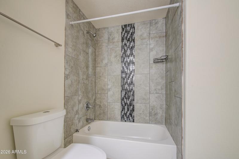 Bathroom 2-pic