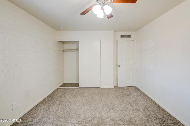 Bedroom 5-pic 2