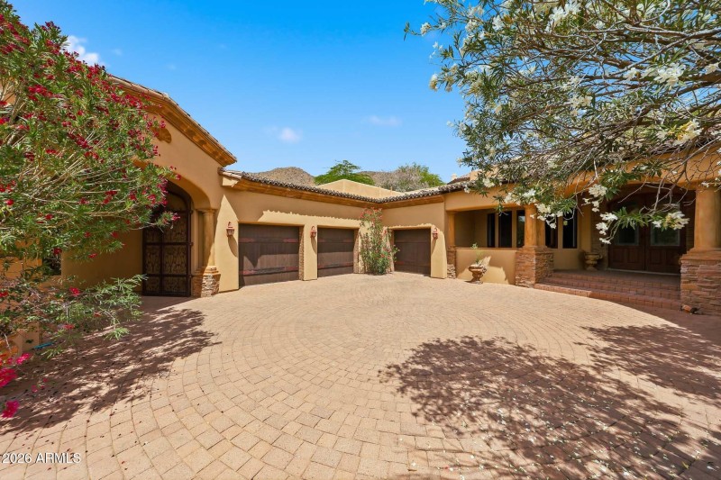6 Car Garage