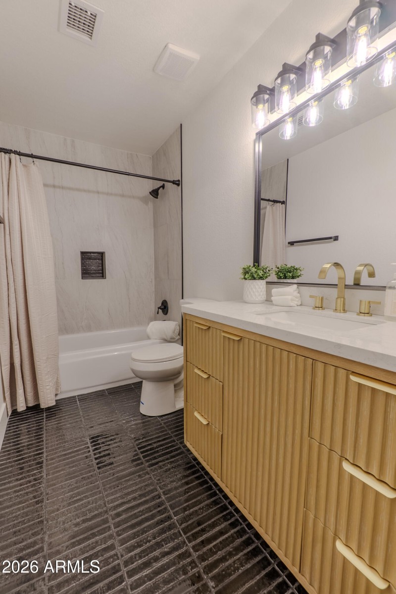 2nd Bathroom