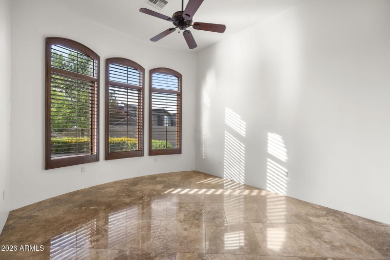 10-web-or-mls-24027-s-121st-pl
