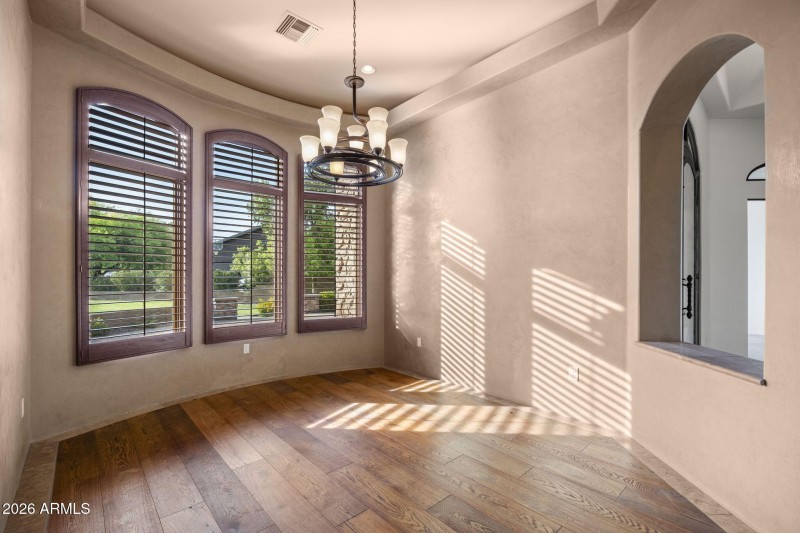 20-web-or-mls-24027-s-121st-pl