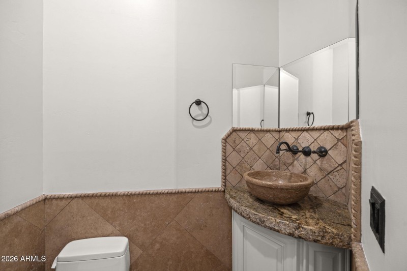 23-web-or-mls-24027-s-121st-pl