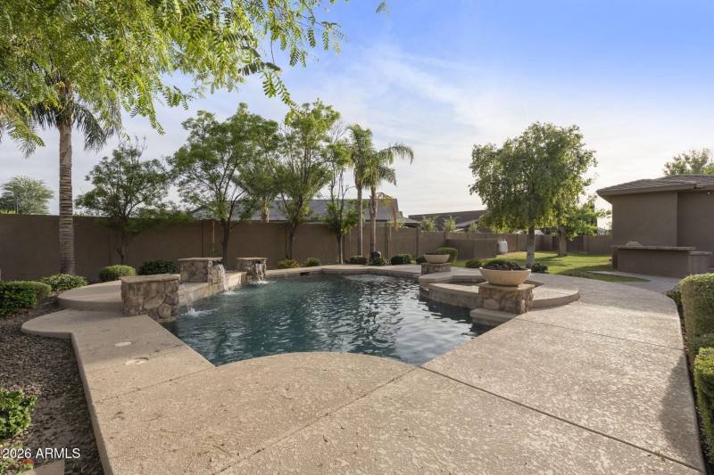 52-web-or-mls-24027-s-121st-pl