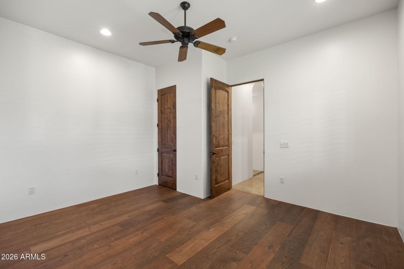 28-web-or-mls-24027-s-121st-pl