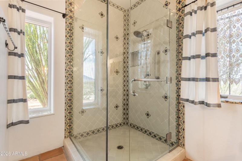 Master Bathroom (3)