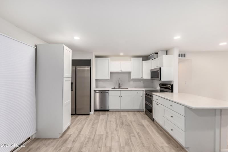 9 - KITCHEN