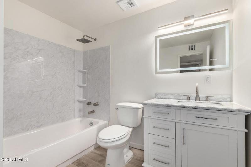 18 - BATHROOM 2
