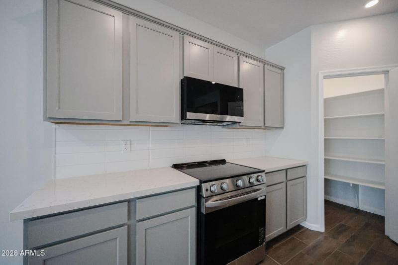 17_NCC_Ridge_02_Wren_New-Construction-ho