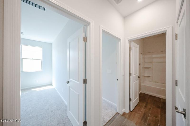 27_NCC_Ridge_02_Wren_New-Construction-ho