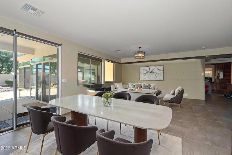 Great-Room3 - Dining Room - Modern - 10