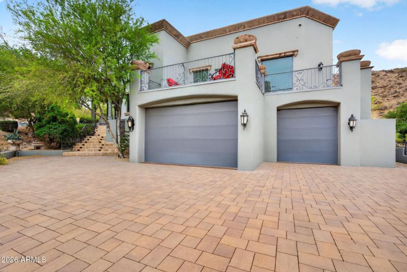 Driveway an Garage View