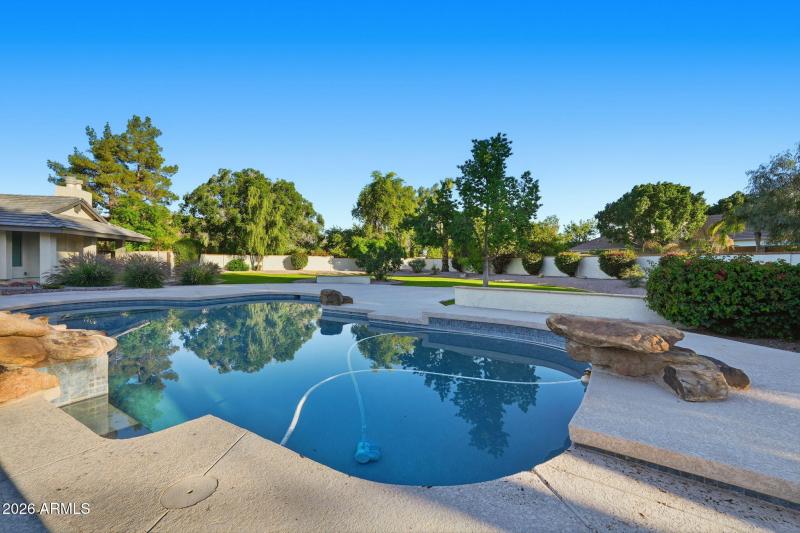 Large Backyard w/ pool & lawn