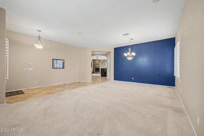 Large Livingroom/Dining