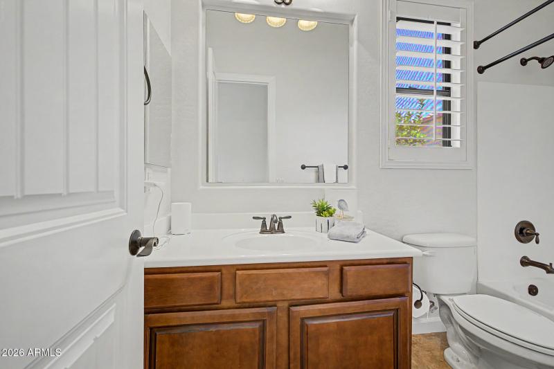 Full bathrom