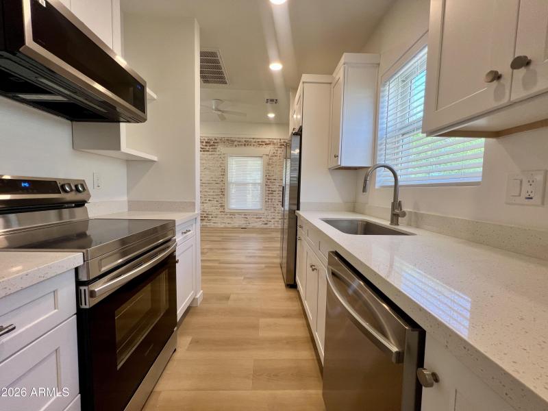 921 Kitchen