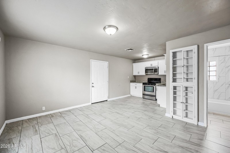 Casita kitchen and eat in kitchen