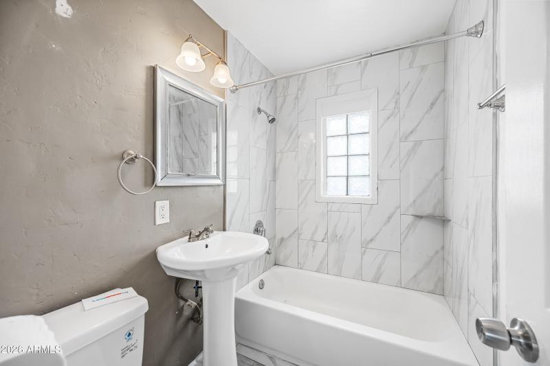 Casita bath