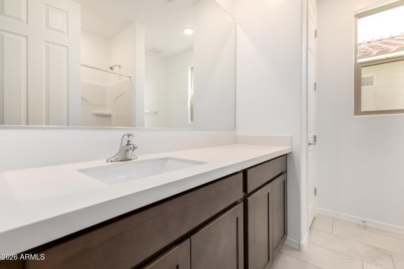 PHX_Landmarke_Lot 1060_Azure_657_bath2