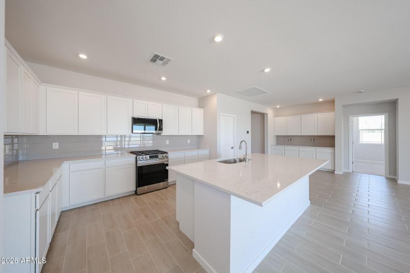 12_Lot 08-Carlsbad_Willow-at-Teravalis_n