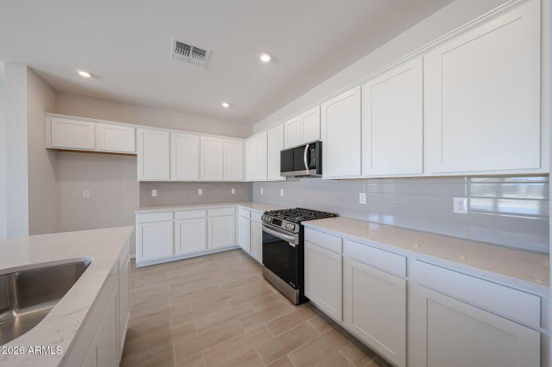 14_Lot 08-Carlsbad_Willow-at-Teravalis_n