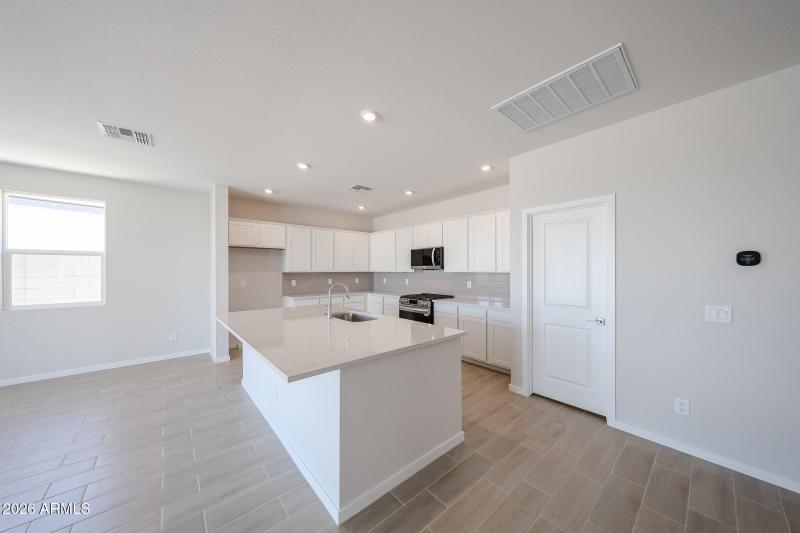 15_Lot 08-Carlsbad_Willow-at-Teravalis_n