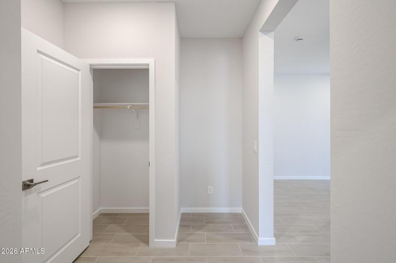 28_Lot 08-Carlsbad_Willow-at-Teravalis_n
