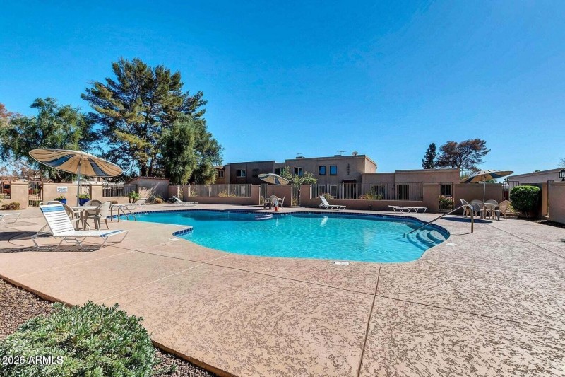 Pool 4