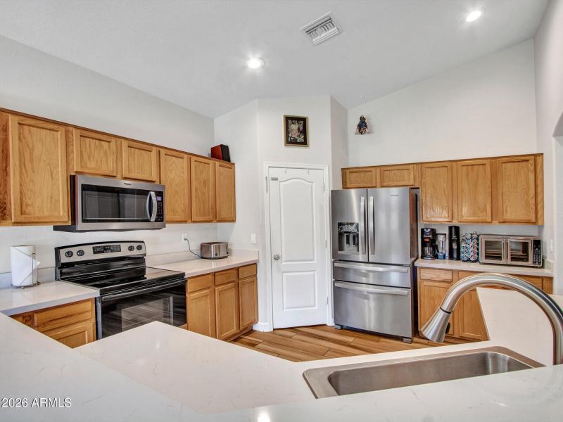04-Kitchen-(8)