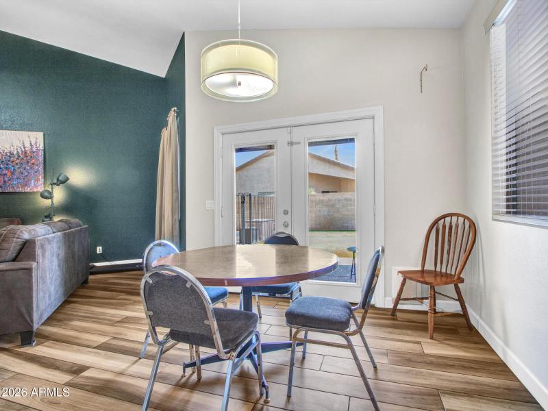 05-Breakfast-nook-(3)