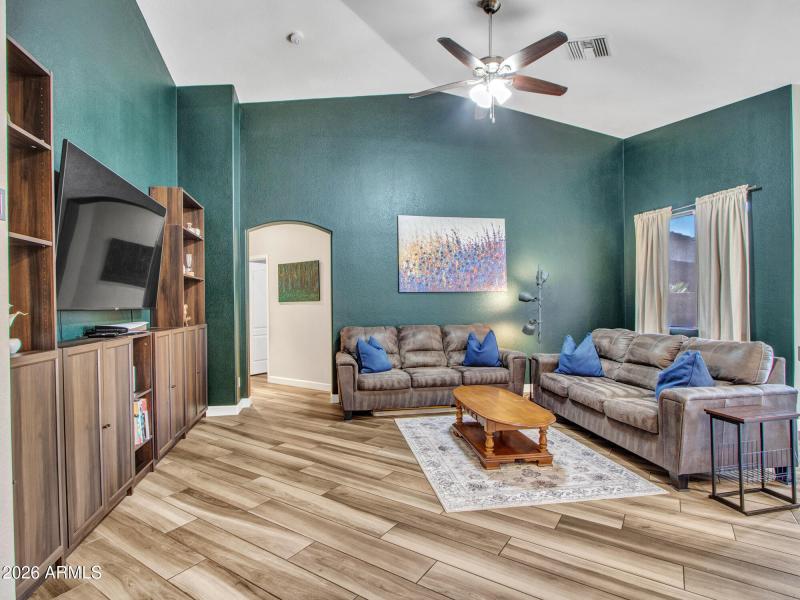 06-Family-room-(1)