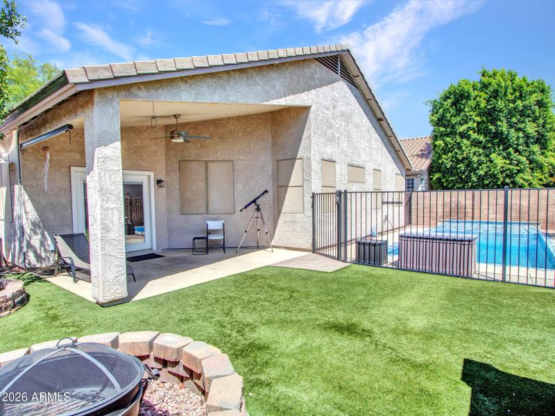 14-Backyard-(5)