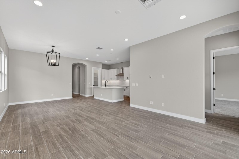 6)GREAT ROOM