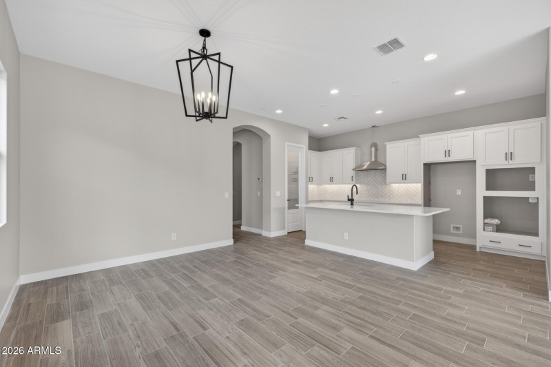 13)KITCHEN