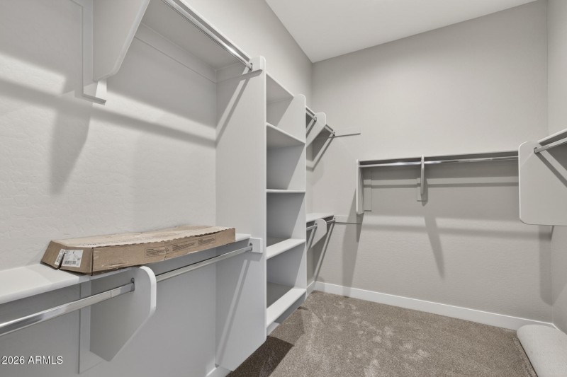 27)PRIMARY CLOSET