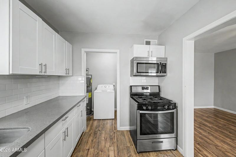 10 - 4220 Kitchen