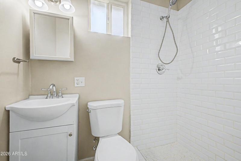 13 - 4220 Primary Bath
