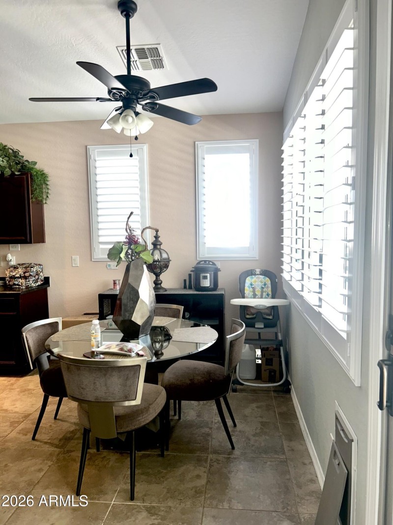 Kitchen Eating Area