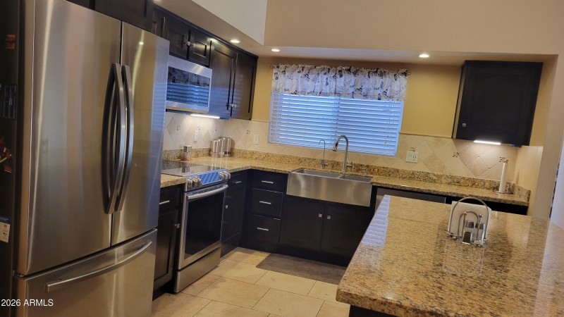 09a - Kitchen4