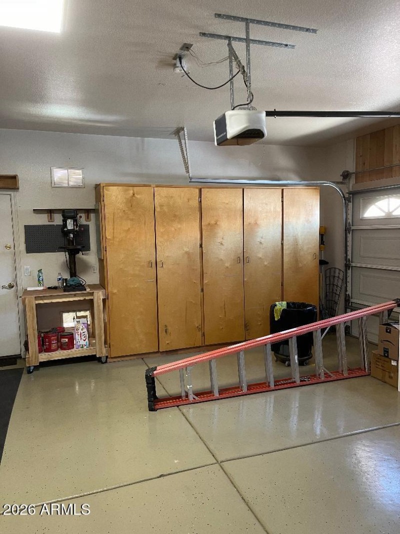 Garage 4