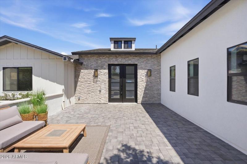 Front entry courtyard