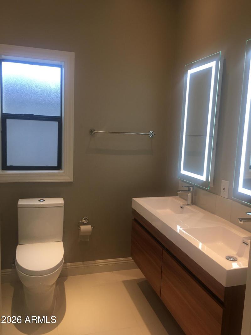 4515 B - Bath