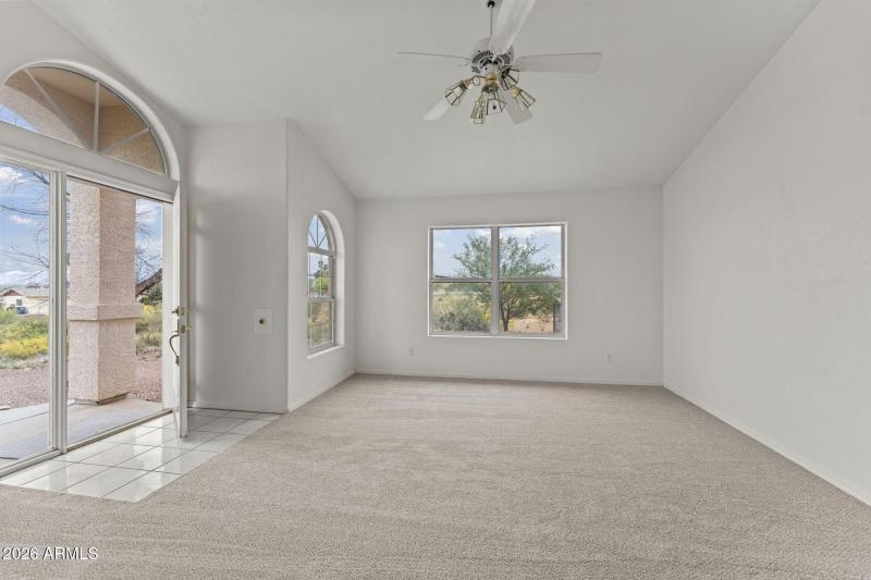 1847 Vista Dr