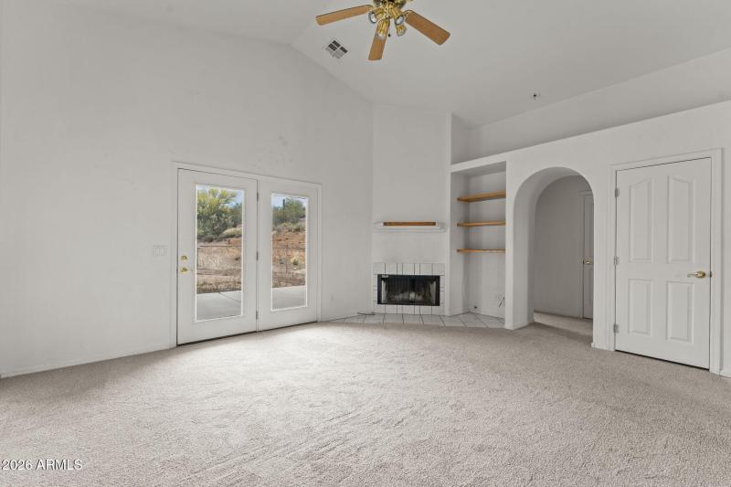 1847 Vista Dr