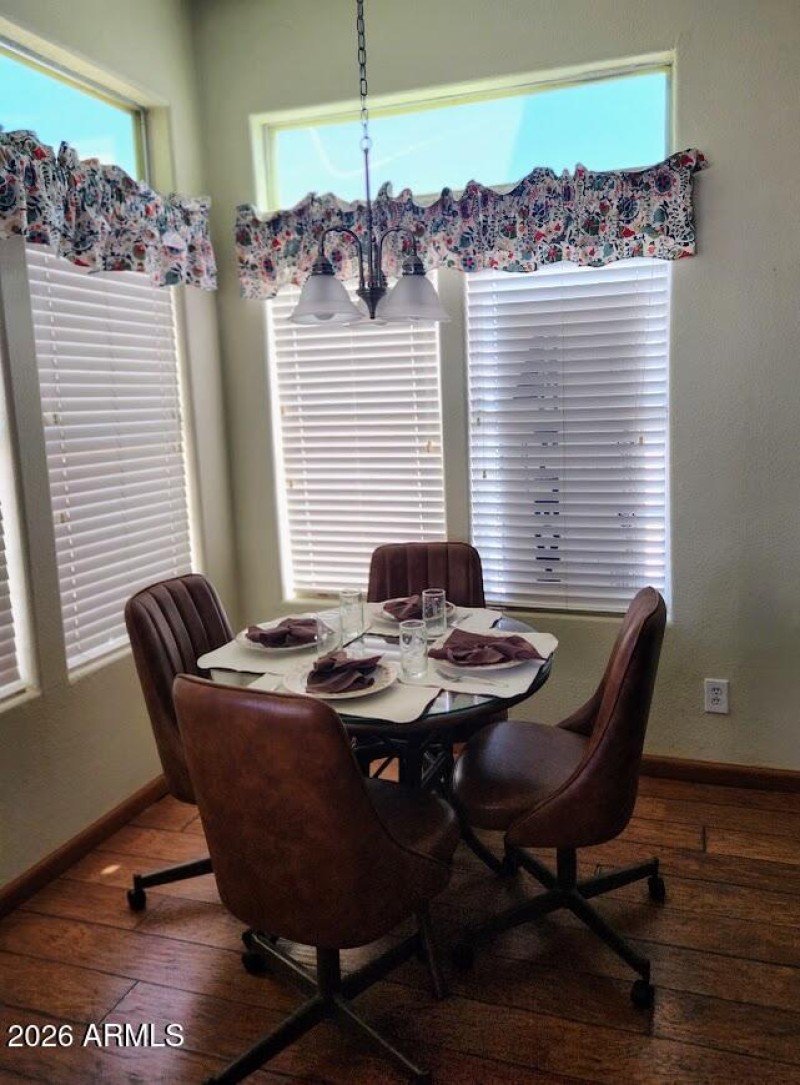 CR Kitch Dining
